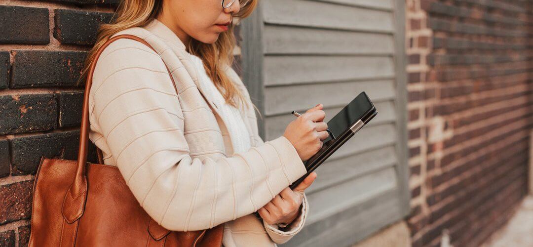 lawyer is signing pdf documents online