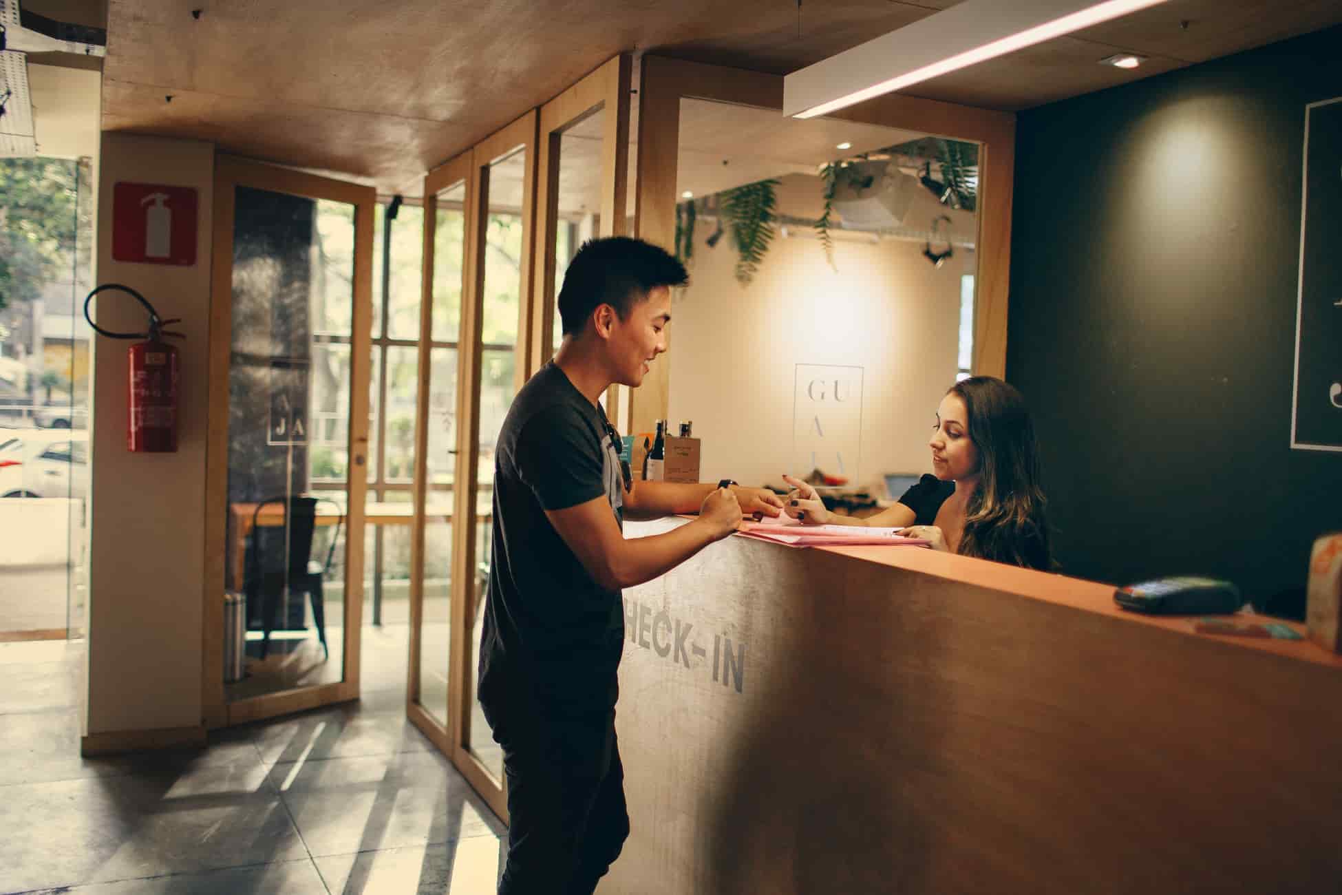 receptionist complies with GDPR regulation when receiving personal data from customer
